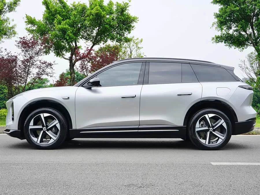 NIO ES6