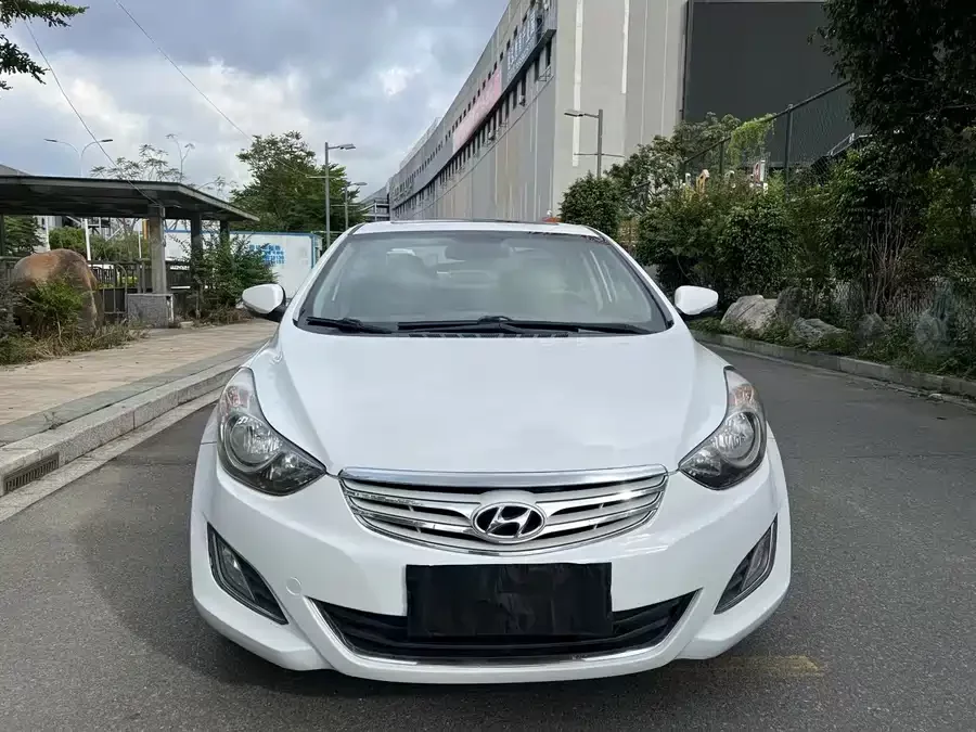 Hyundai Elantra