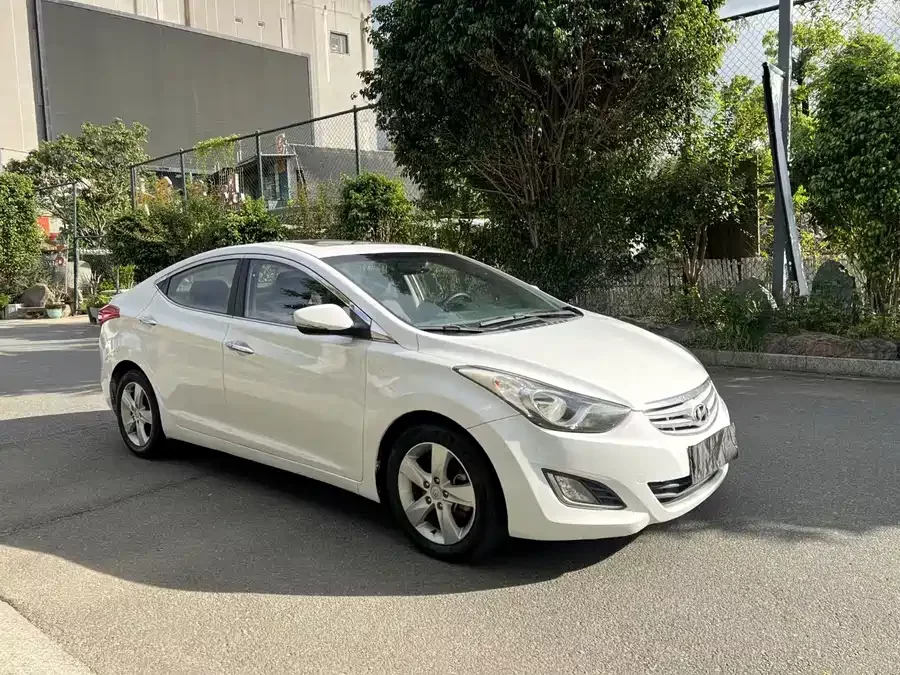 Hyundai Elantra