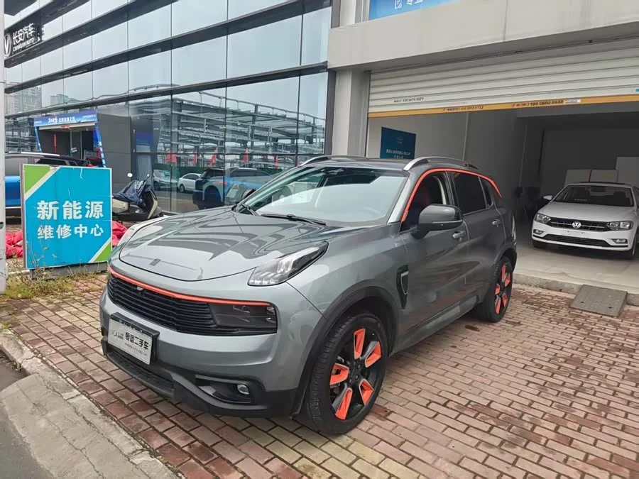 Lynk & Co 01