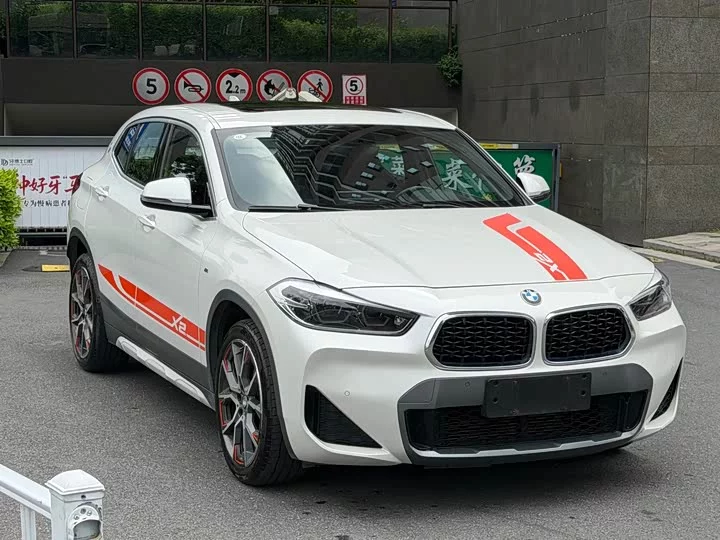 BMW X2