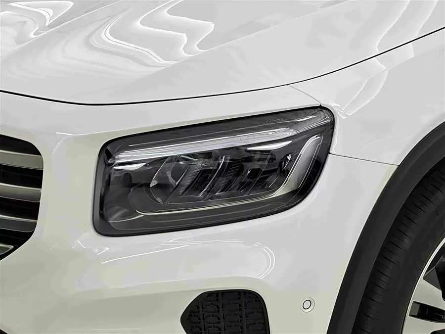 Mercedes Benz GLB