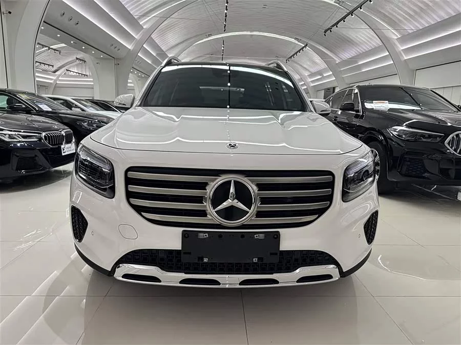 Mercedes Benz GLB