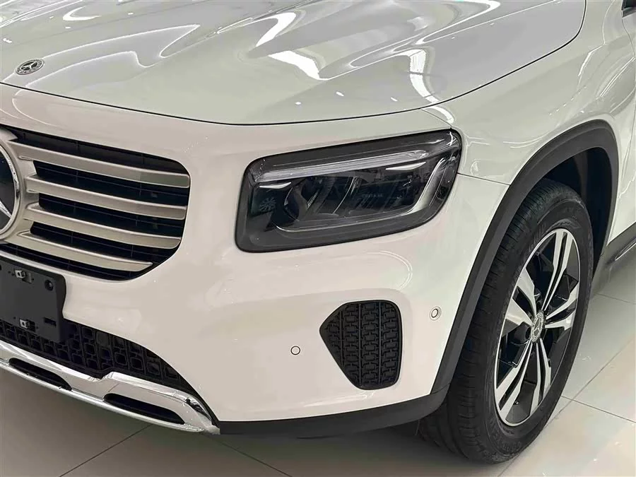 Mercedes Benz GLB