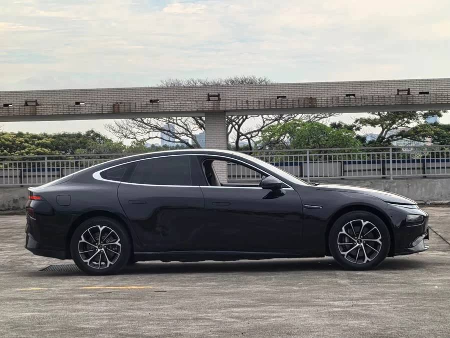 Xpeng P7
