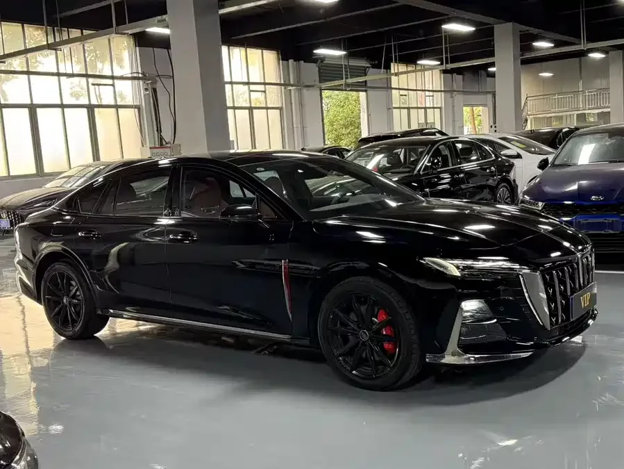 Hongqi H6