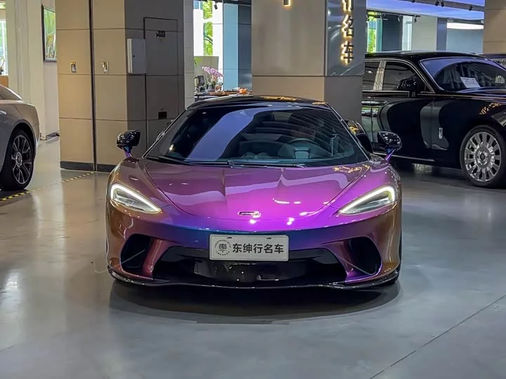 McLaren GT