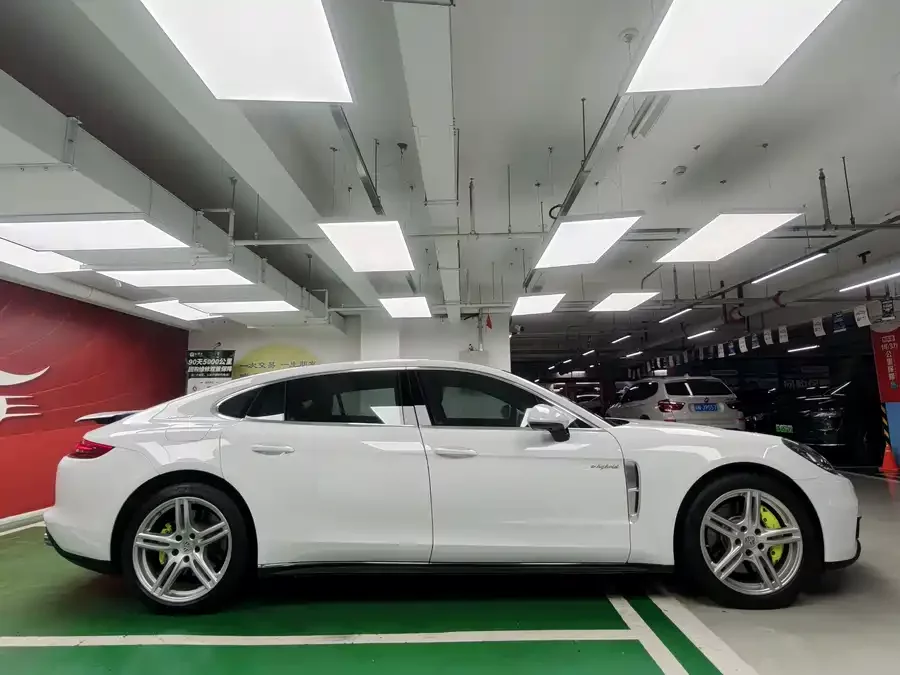 Porsche Panamera New Energy