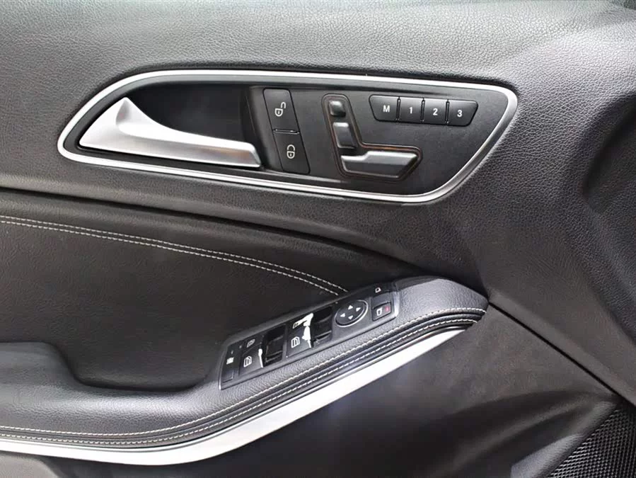 Mercedes Benz GLA