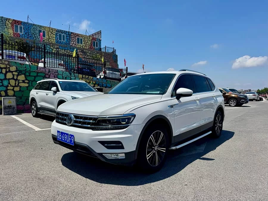 Volkswagen Tiguan L