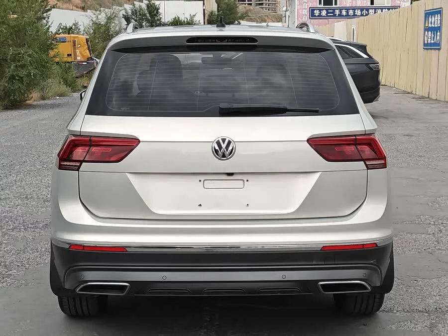 Volkswagen Tiguan L