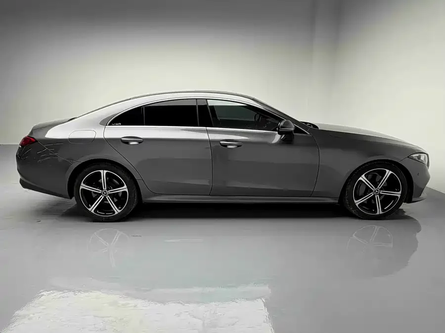 Mercedes Benz CLS