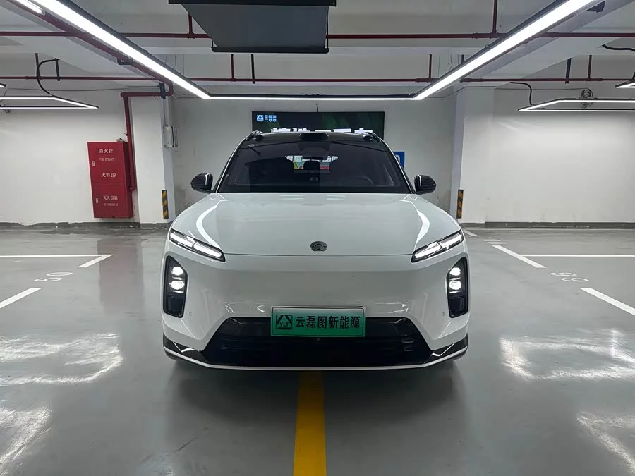 NIO ES6