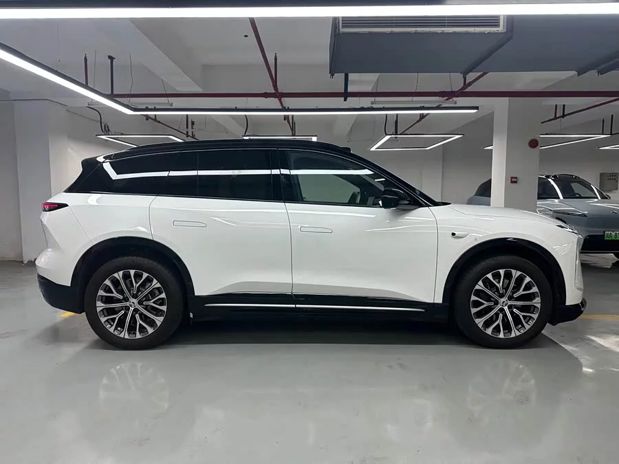 NIO ES6