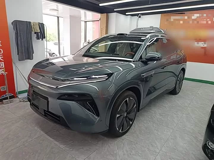 BYD Tang L