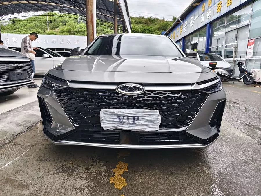 Chery Arrizo 8
