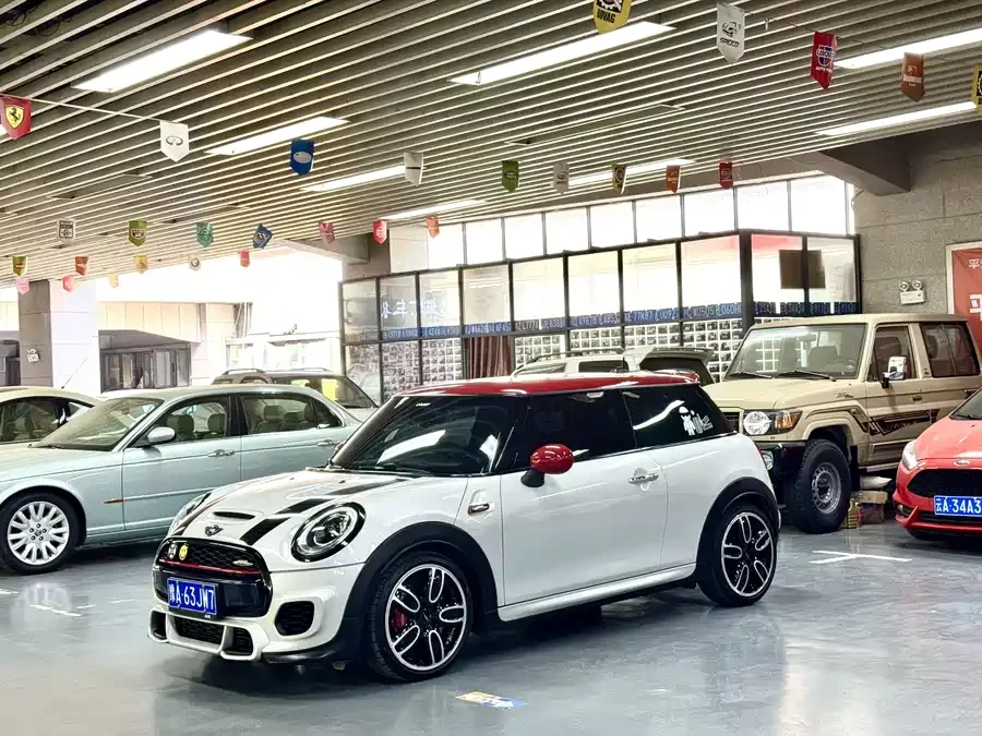 MINI JCW