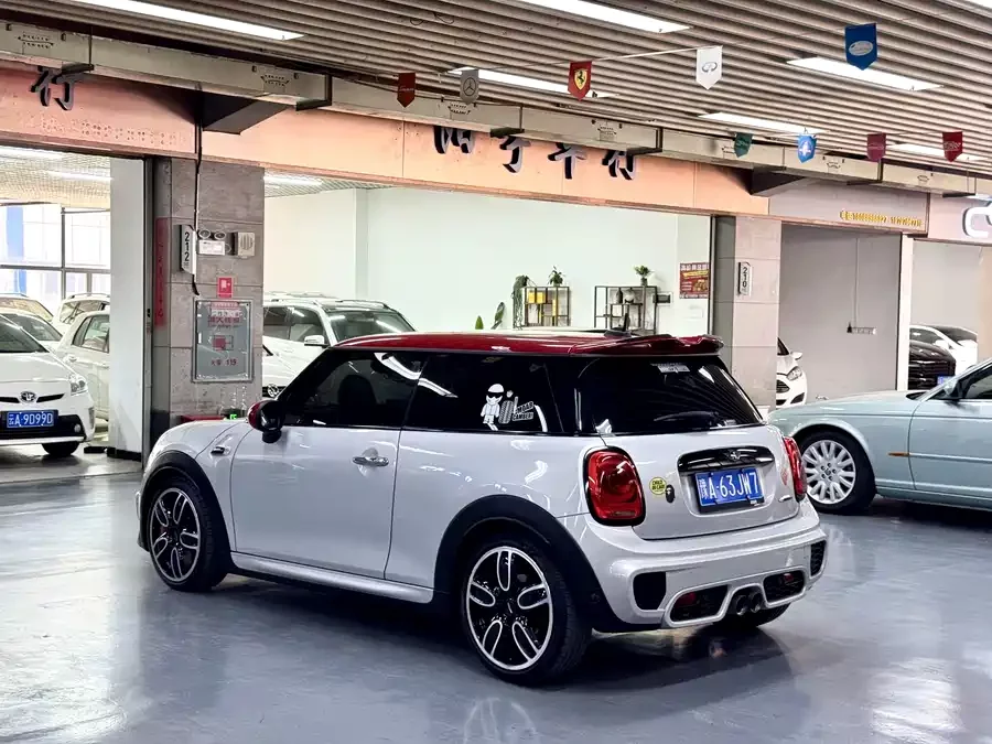 MINI JCW