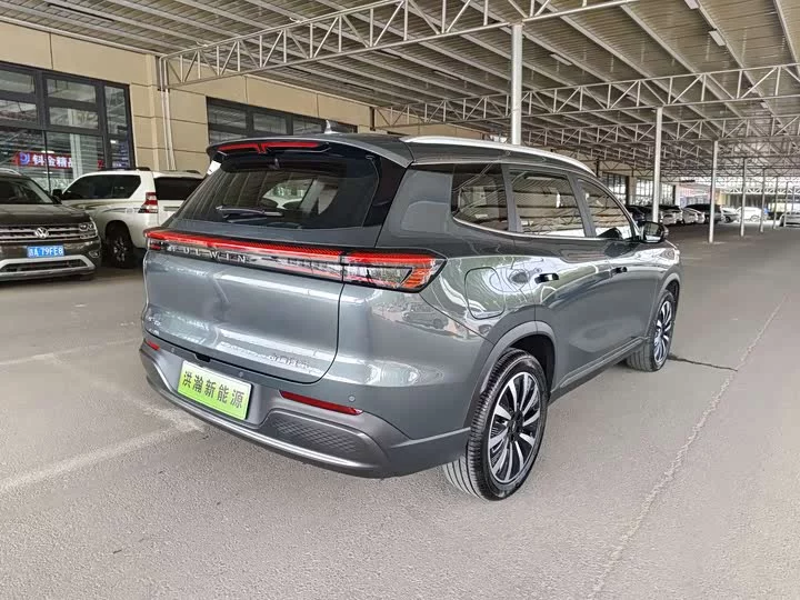 Chery Fengyun T8