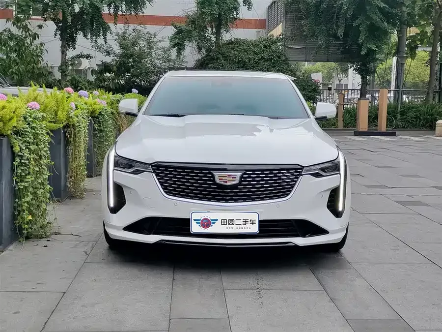 Cadillac CT4