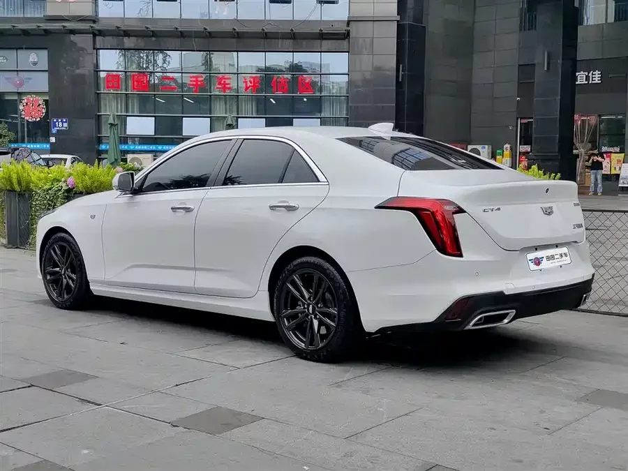 Cadillac CT4