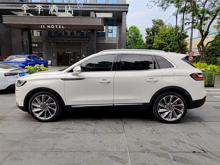 Lincoln navigator