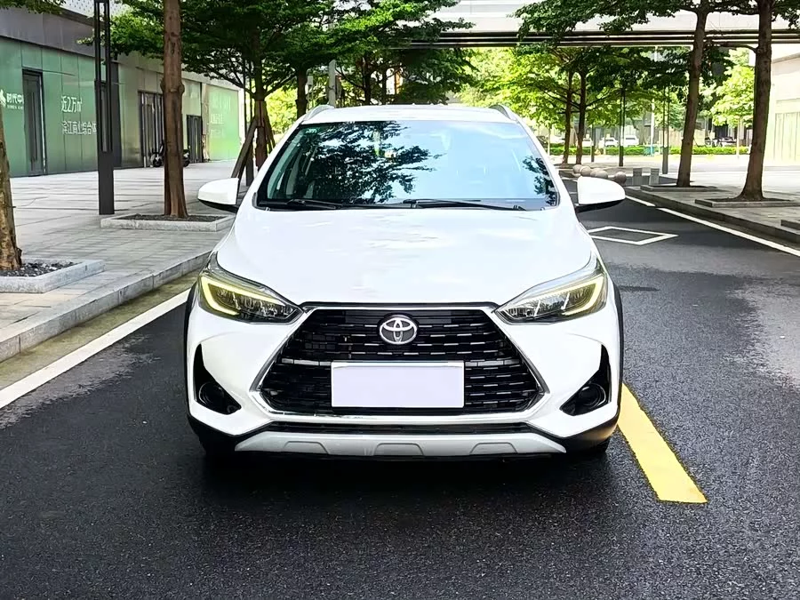 Toyota YARiS L