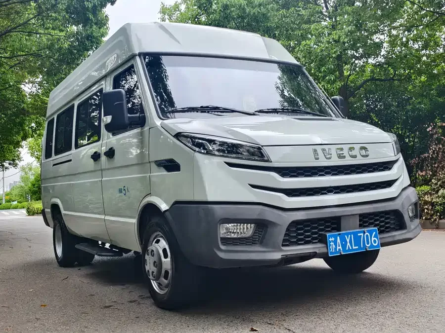 Iveco proud
