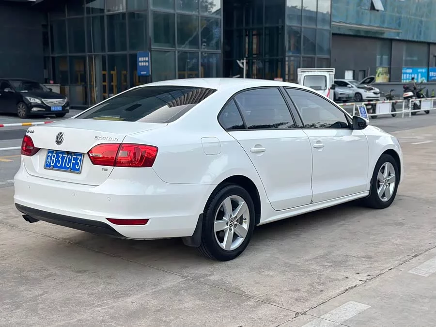 Volkswagen Sagitar