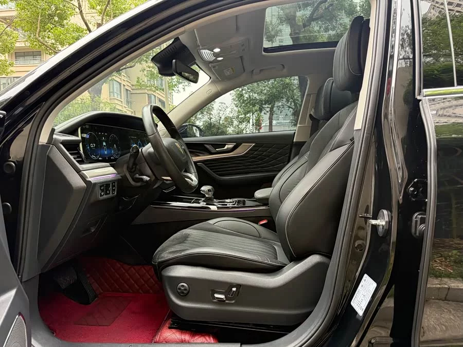 Hongqi HS5