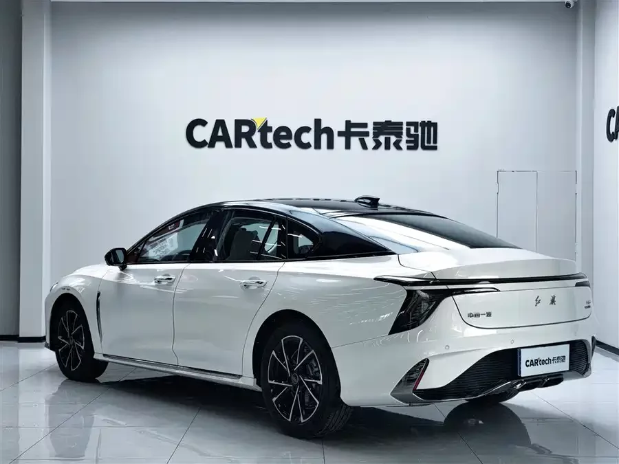Hongqi H6