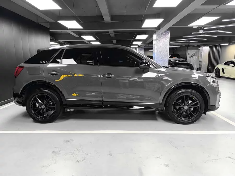 Audi Q2L