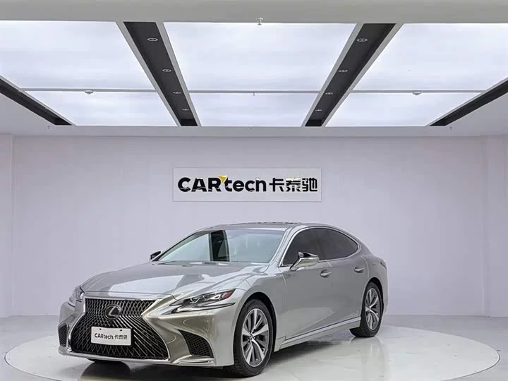 Lexus LS