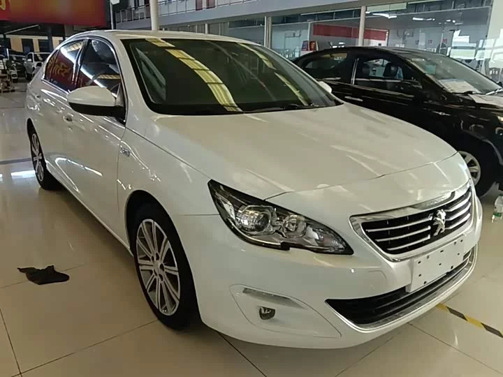 Peugeot 408