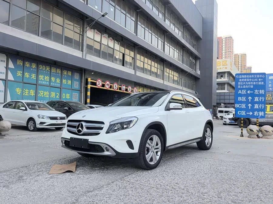 Mercedes Benz GLA