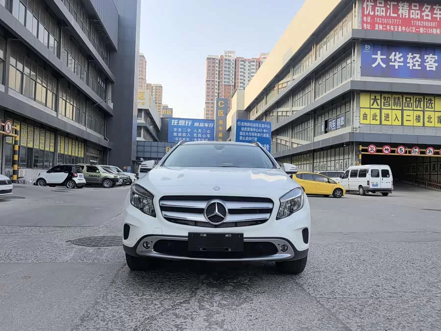 Mercedes Benz GLA