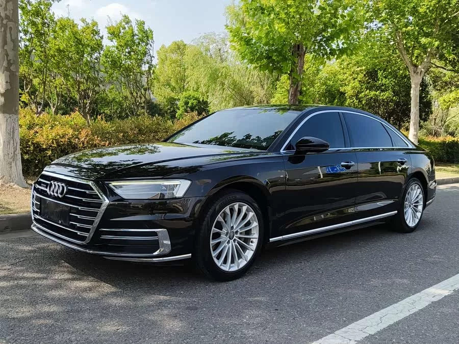 Audi A8