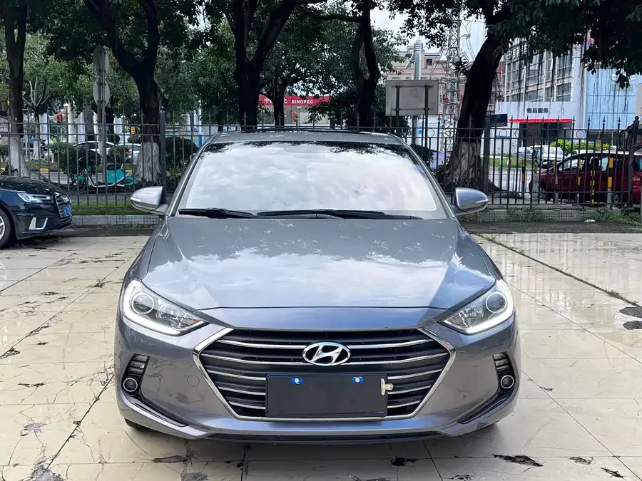 Hyundai elantra
