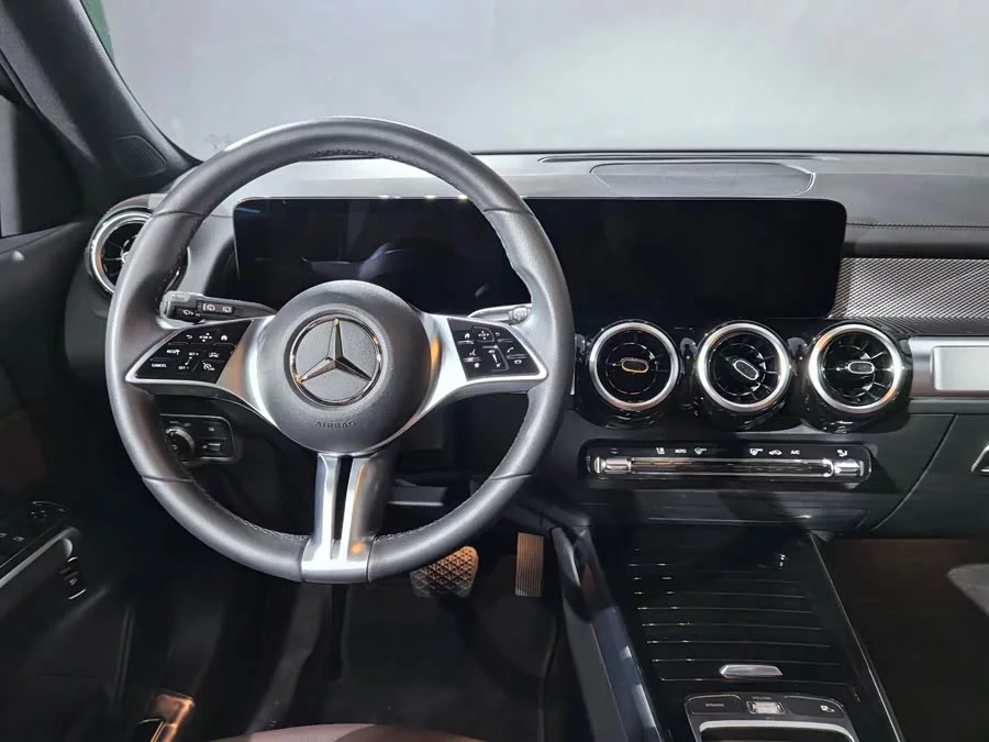Mercedes Benz GLB