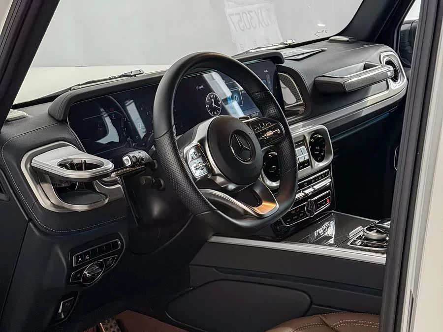 Mercedes Benz G-rated