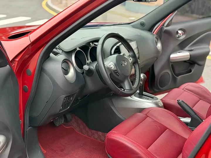 Infiniti ESQ