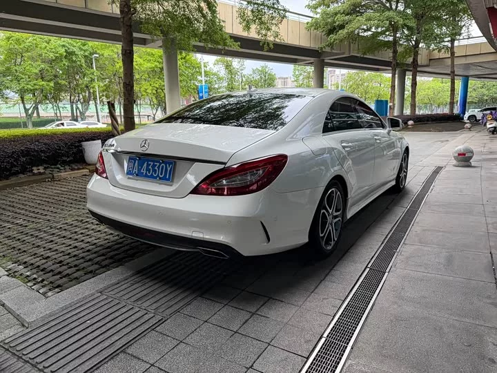 Mercedes-Benz CLS