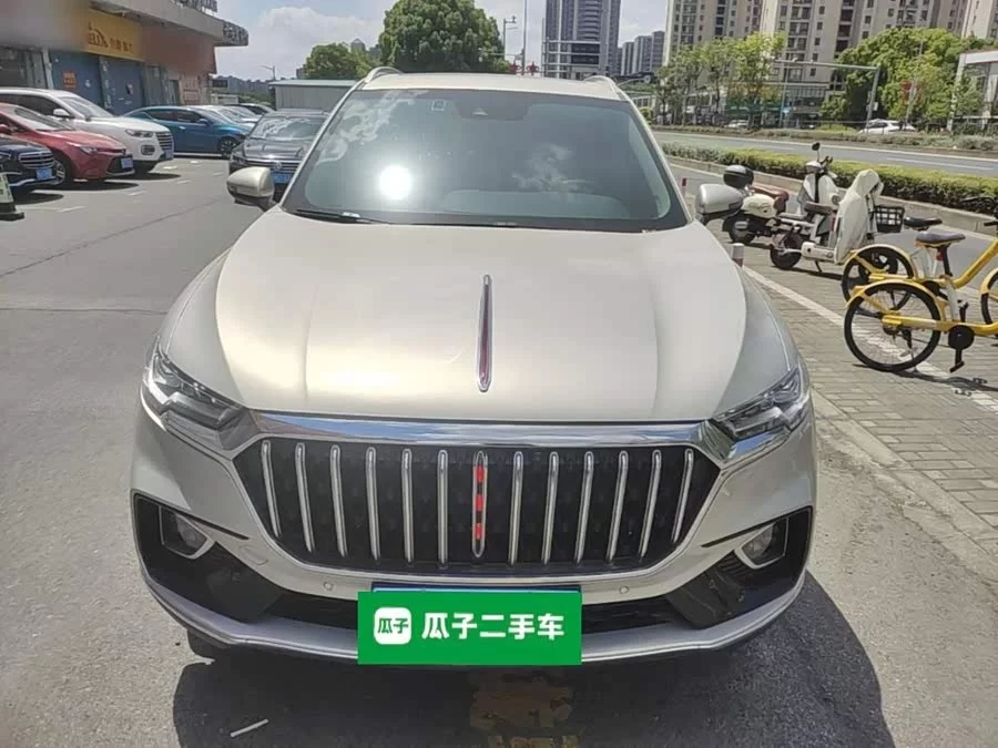 Hongqi HS5