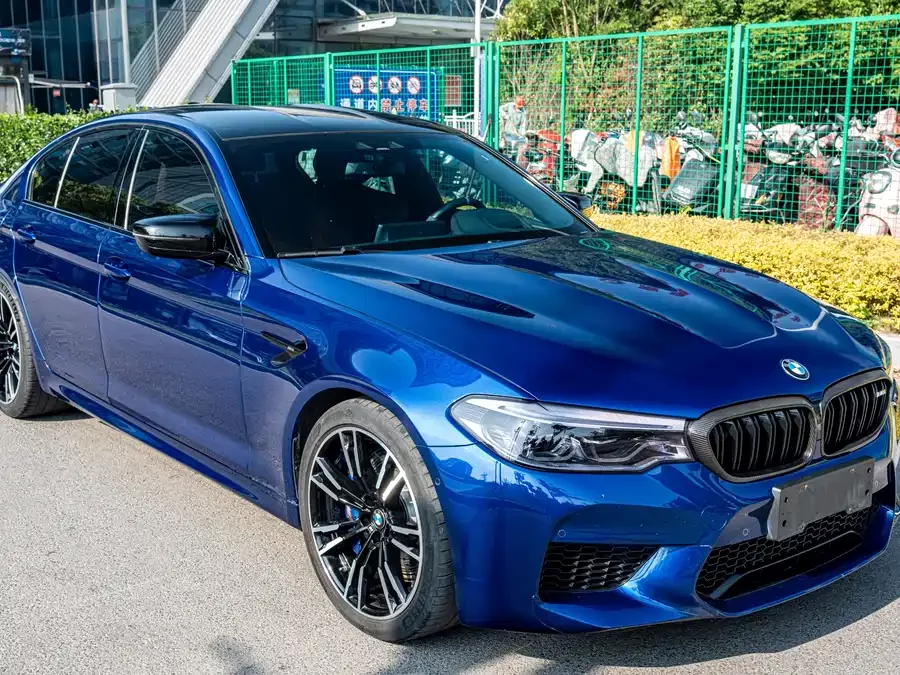 BMW M5