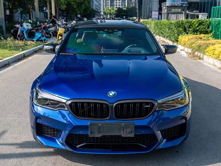 BMW M5