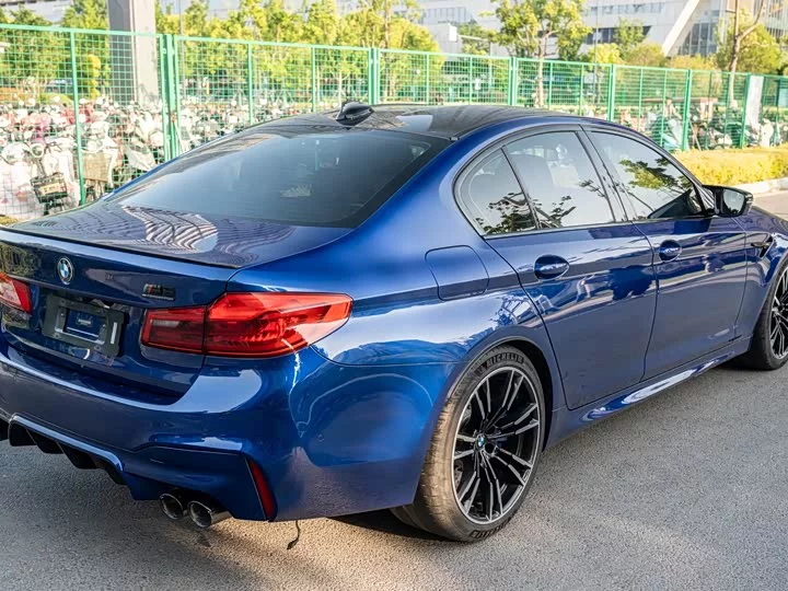 BMW M5