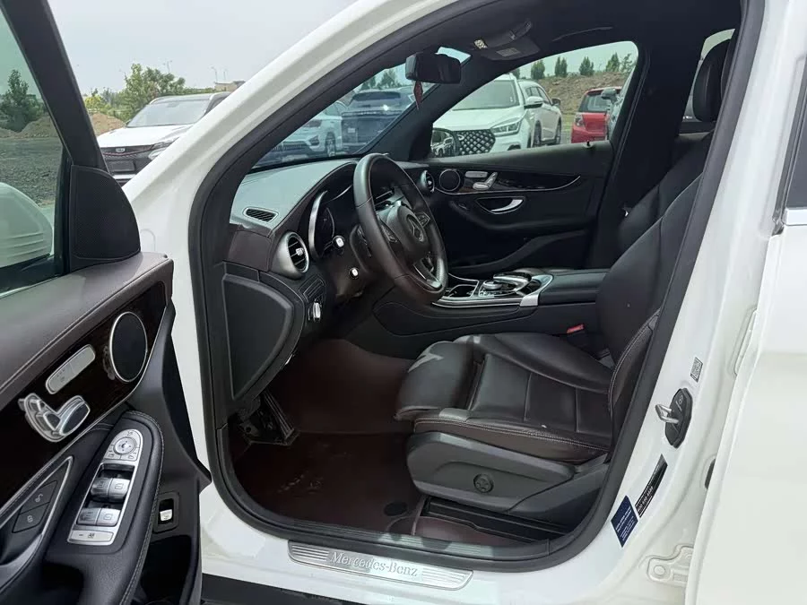 Mercedes Benz GLC