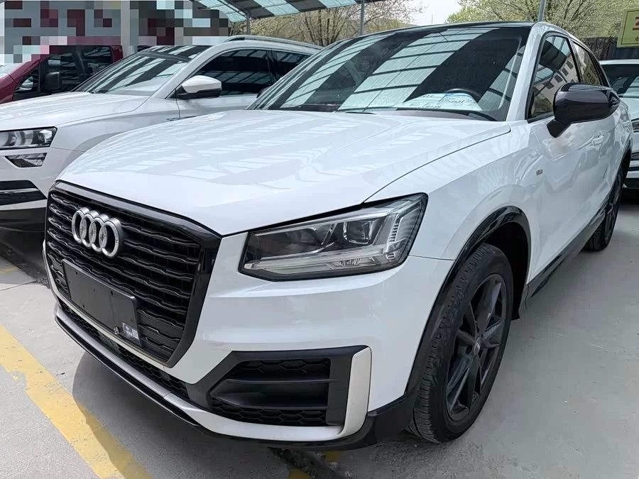 Audi Q2L