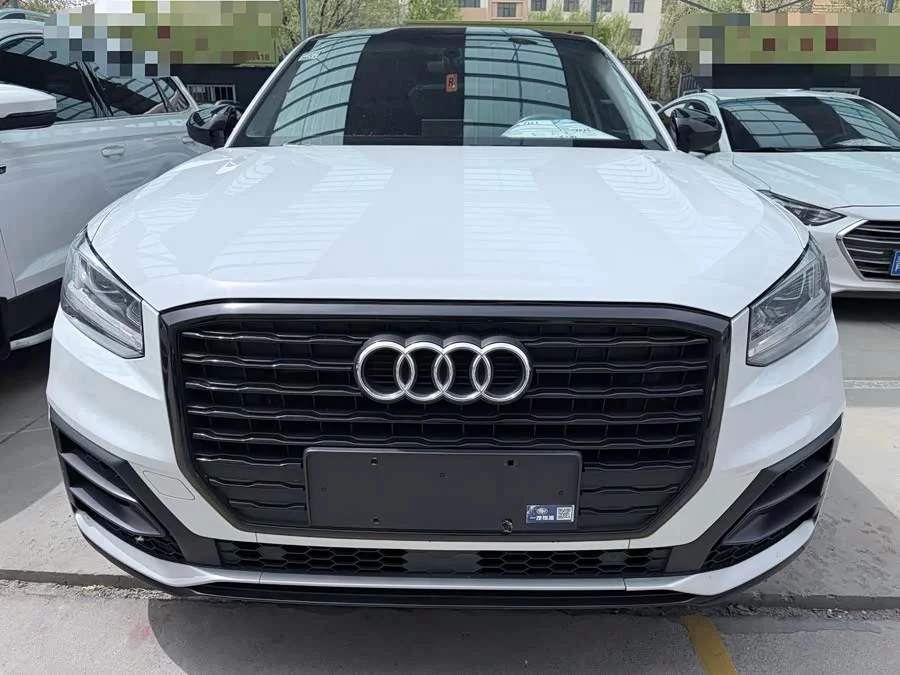 Audi Q2L