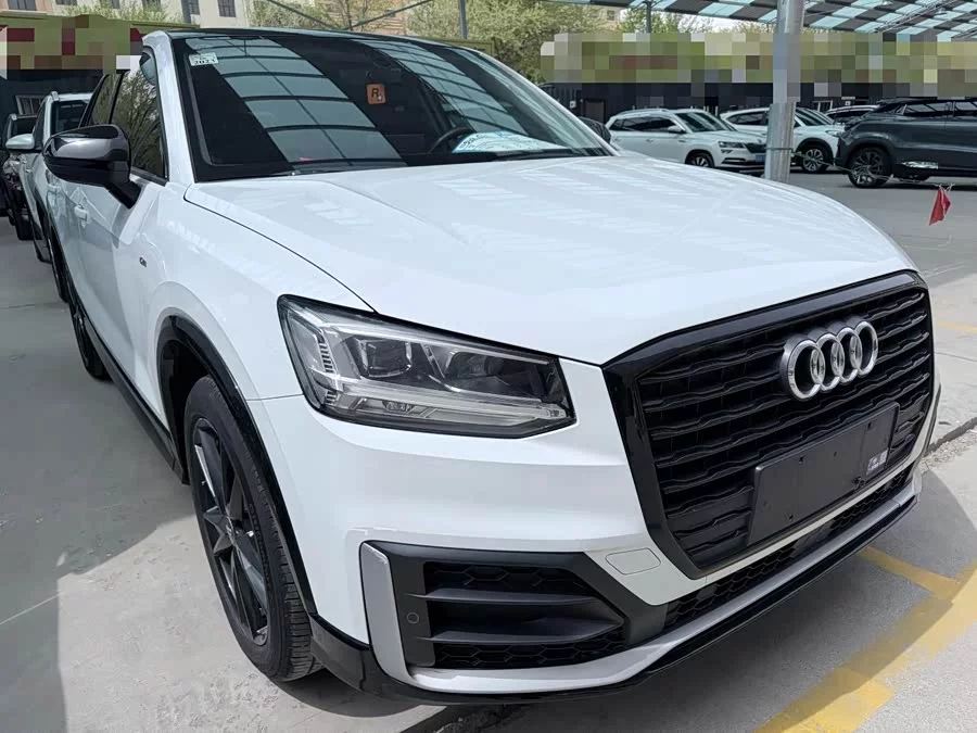 Audi Q2L